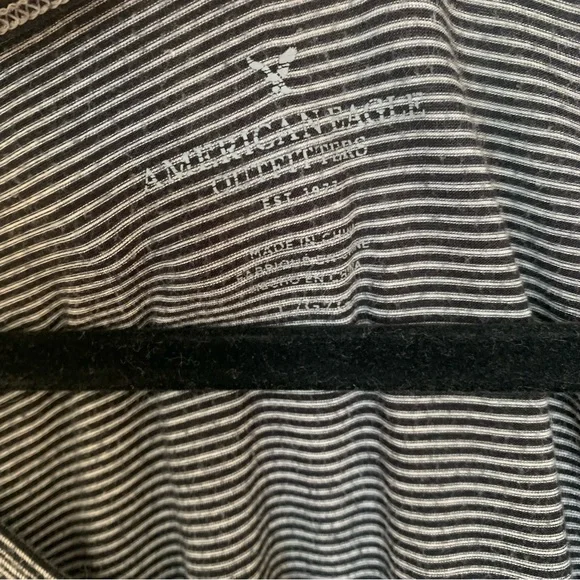 ✨3/$15✨ American Eagle Stripped Long Sleeve - Picture 7 of 7
